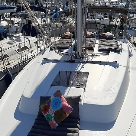 Botel Ideal Lions - Dielli Cannes